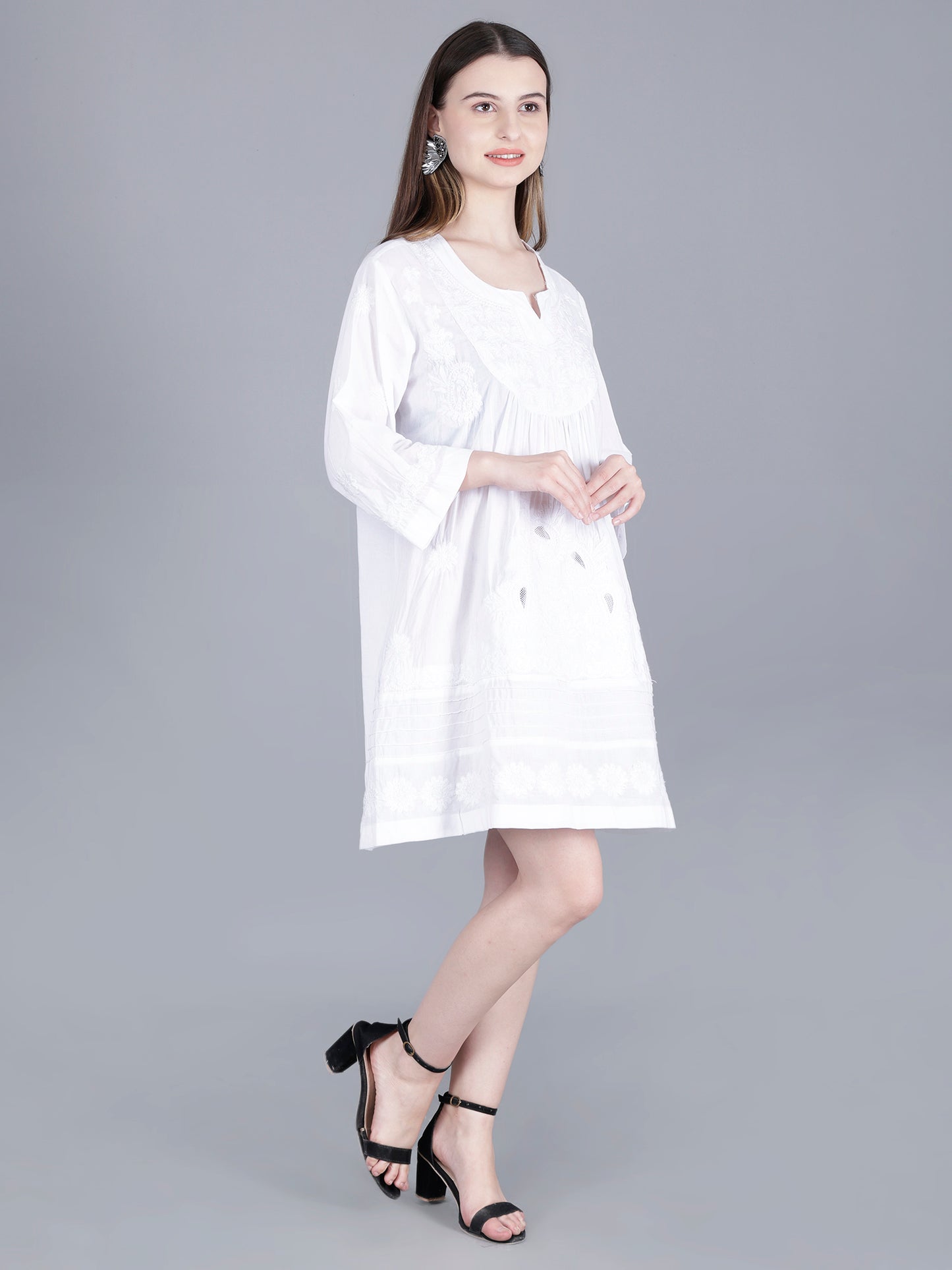Vestido corto bordado
